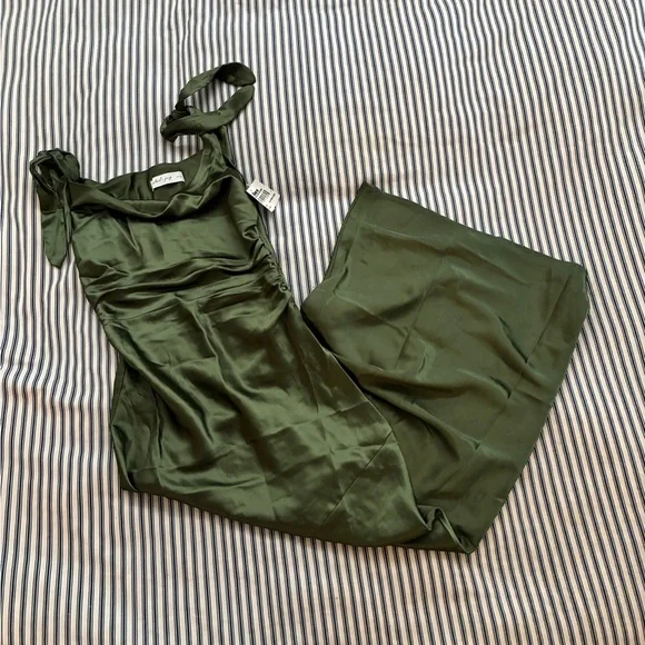 Petal & Pup Olive One-Shoulder Satin Evening Dress - Picture 6 of 16